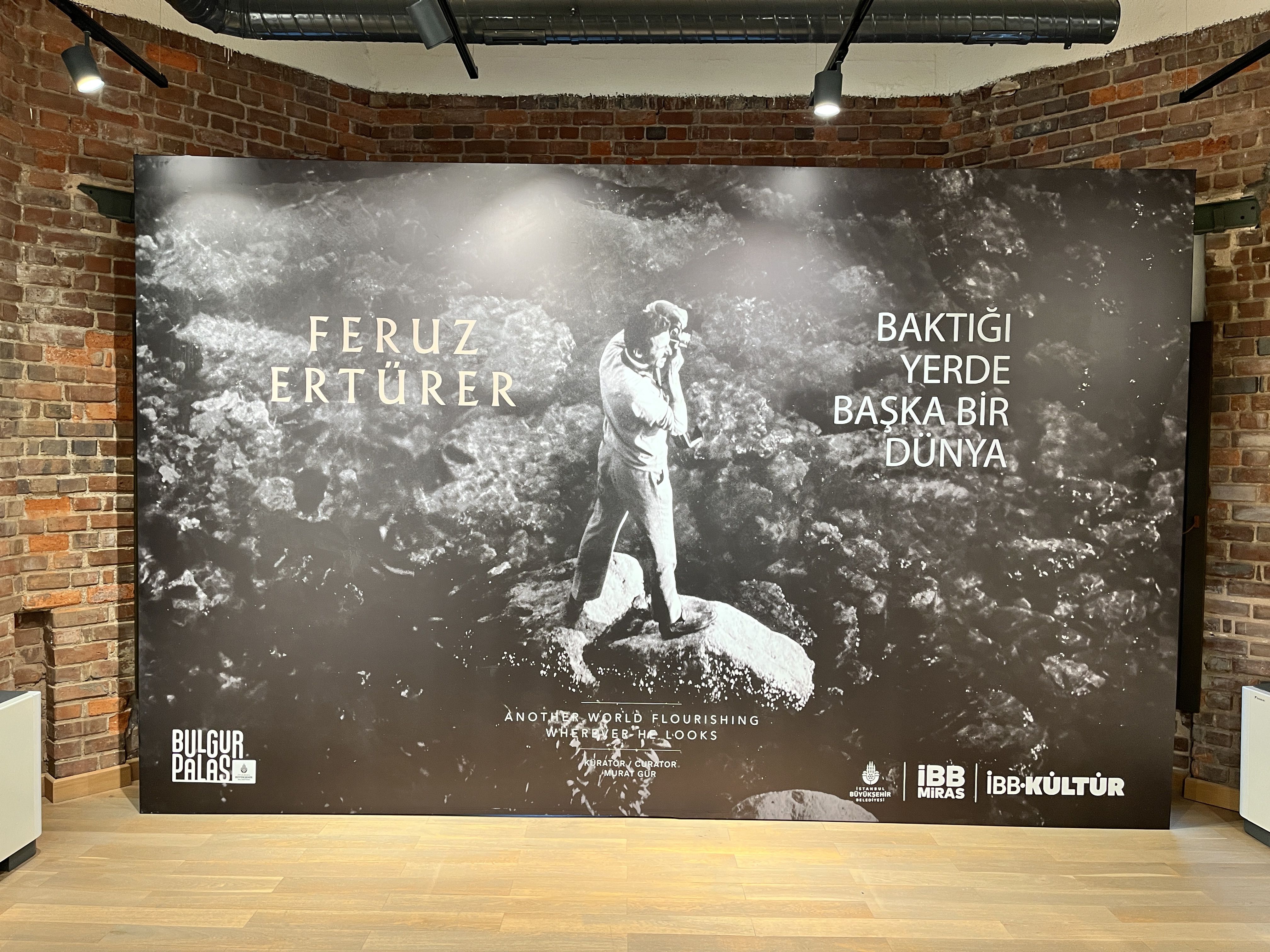 Bulgur Palas’ta Zamanın İzleri: Feruz Ertürer’den İstanbul’un Hafızasına Fotoğraf